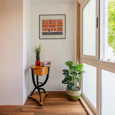 Apartment Alice-belle Epoque Cozy Retreat In Heart Of