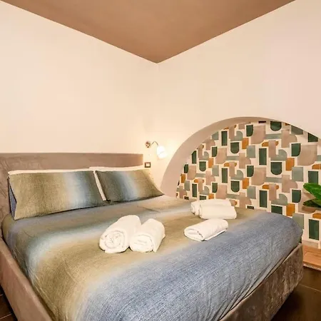 Alice-belle Epoque Cozy Retreat In Heart Of Apartment